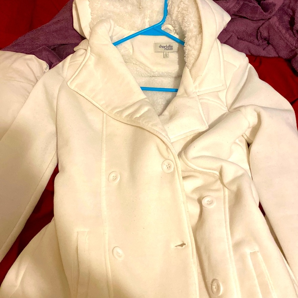 Name brand white furr coat good for winter
